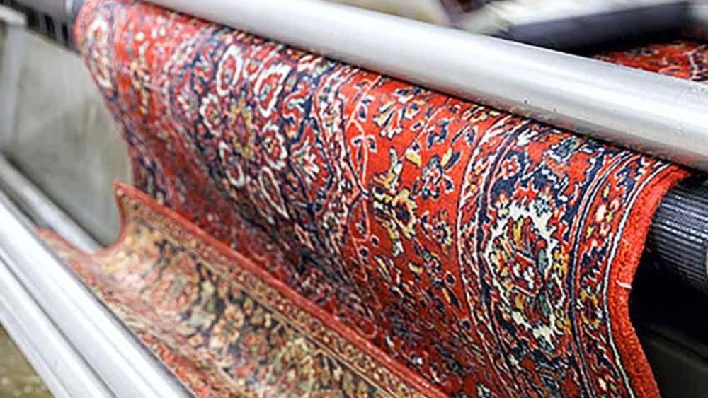 Persian Gulf carpet and sofa cleaning, machine and hand woven carpet washing in Qom
