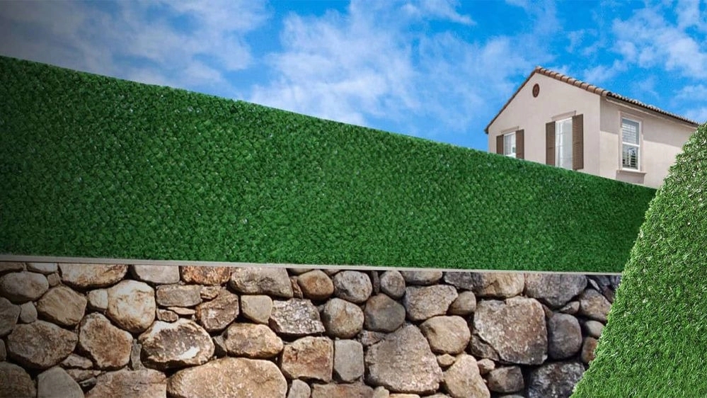 What is a grass fence and what are its features?