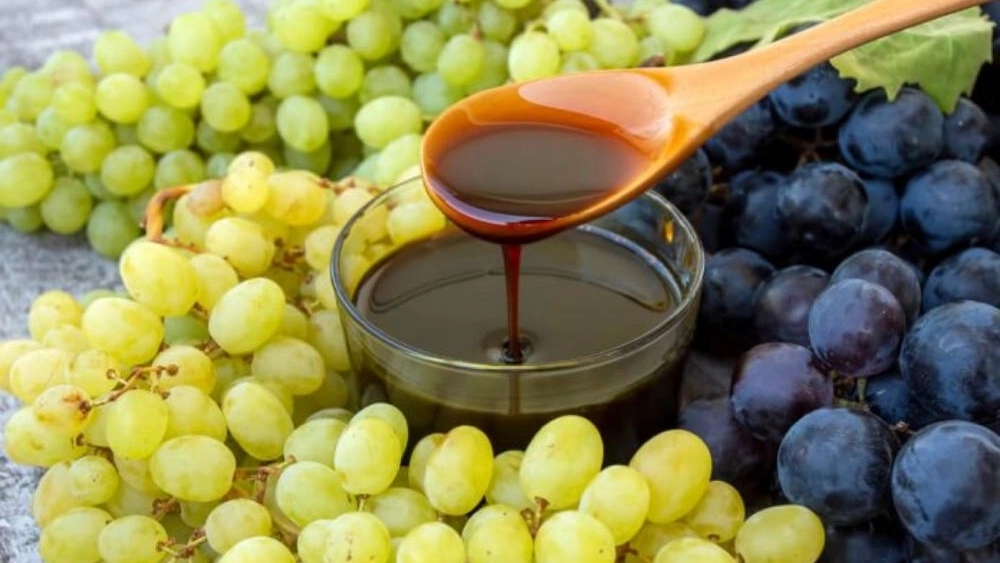 Omidfar Trading, wholesale sale and export of original organic grape juice in Tehran