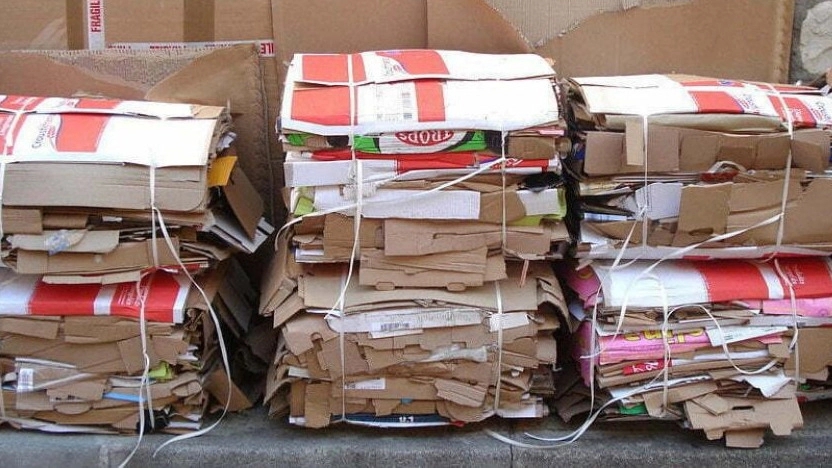 Mansouri waste, buying and selling industrial barrels of nylon and cardboard waste in Tehran