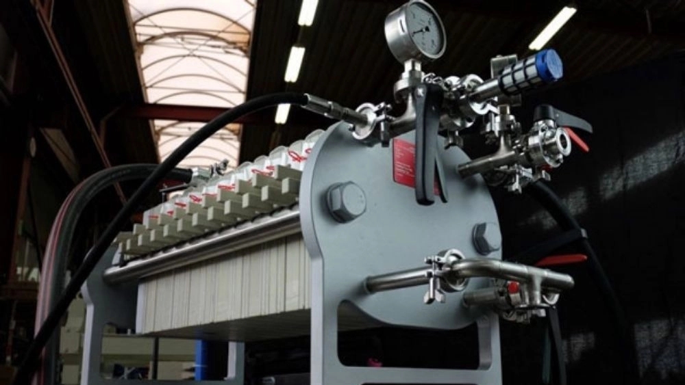 Laboratory filter press