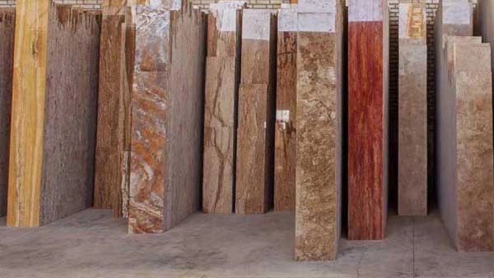 Buying travertine stone in Isfahan