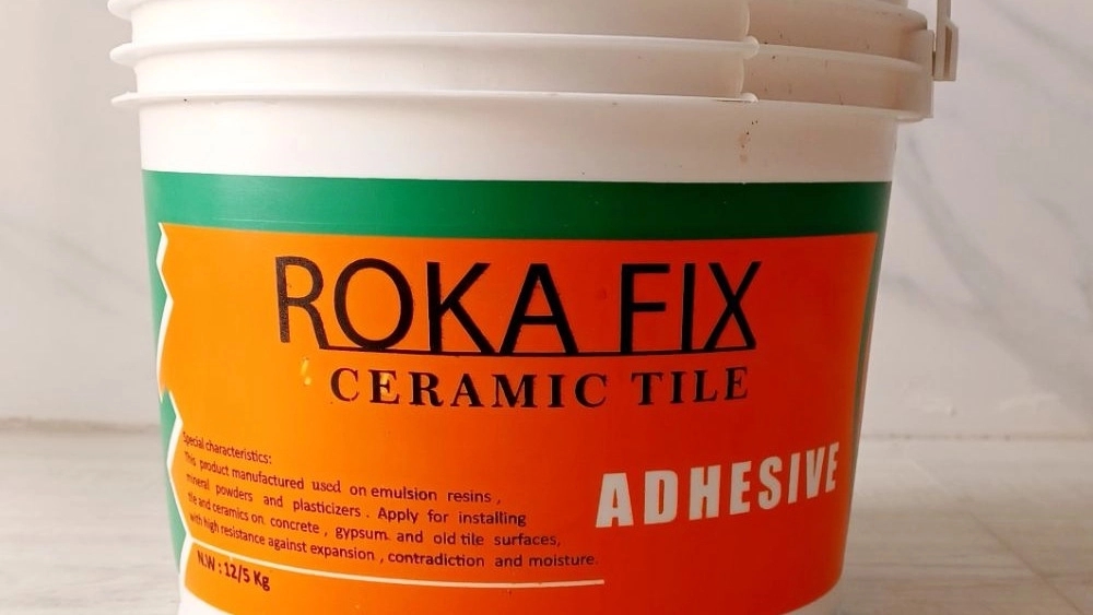Production of paste tile adhesive in Apadana Adhesive Company