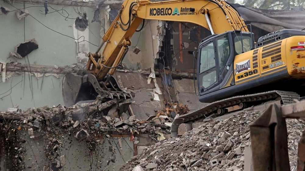 Demolition of a building in Rasht