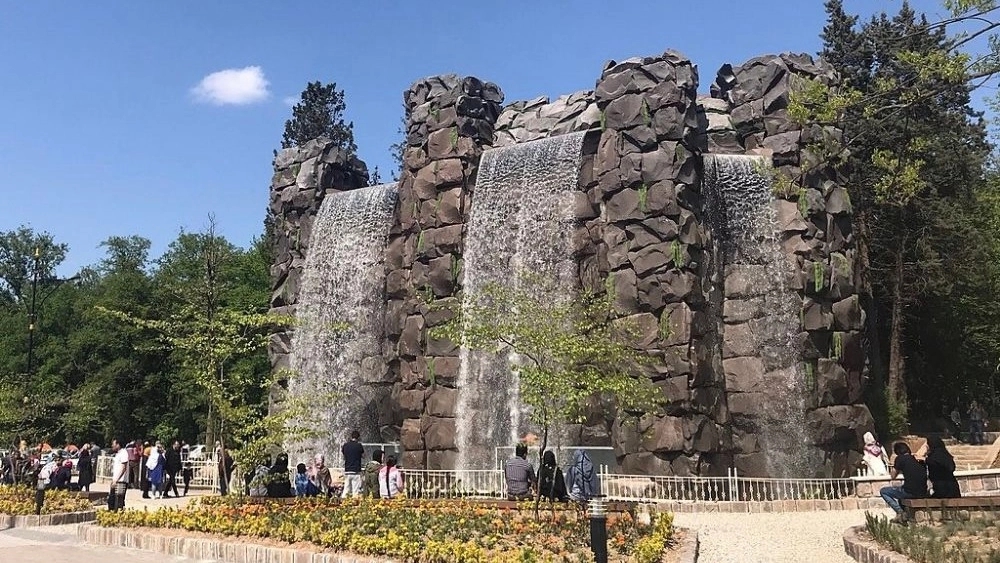 Performing a rock waterfall in Shiraz