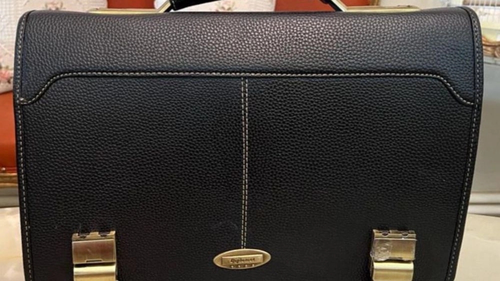 The price of men's leather office bag and hand bag + incredible purchase