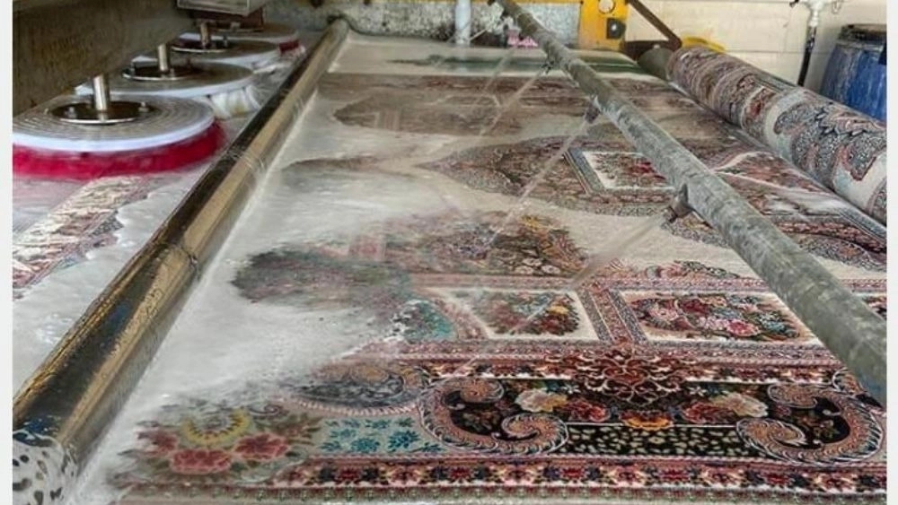 Washing all kinds of carpets in Sahel carpet cleaning in Tehran