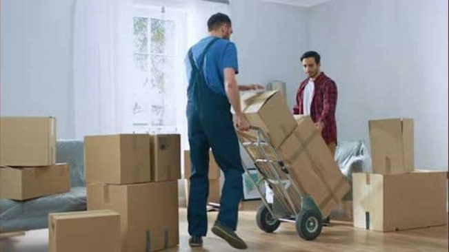 Lahijan shipping, carrying Hashmi's home furniture in Gilan