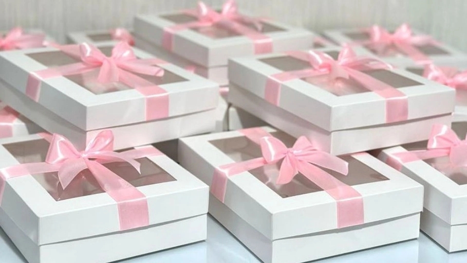 All kinds of candy boxes