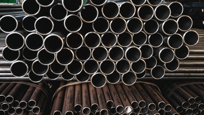 Selling gas pipes in Tehran