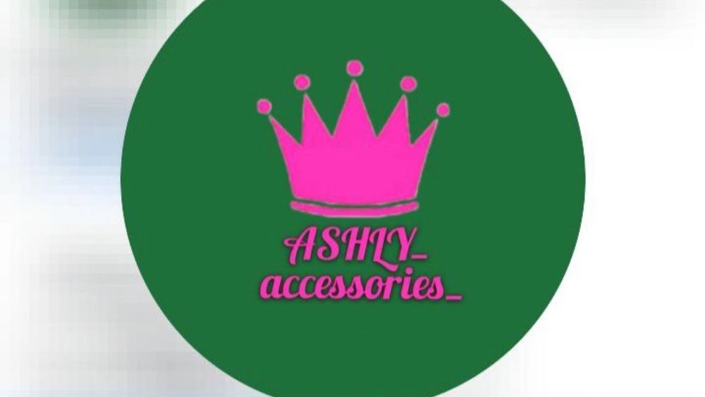 Ladyland boutique selling all kinds of accessories in Pardis (Campus)