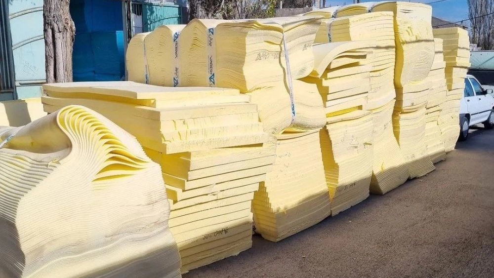 The best tools, sponge foam spreader and furniture fitting tools in Ardabil