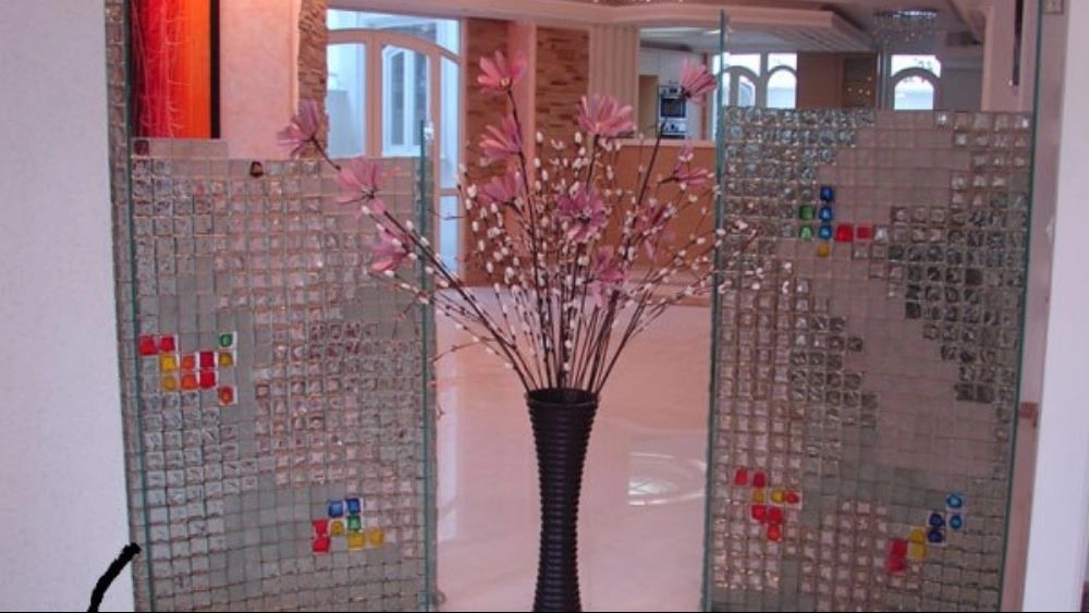 Noran Trading, production of glass tiles and import of glass blocks in Tehran