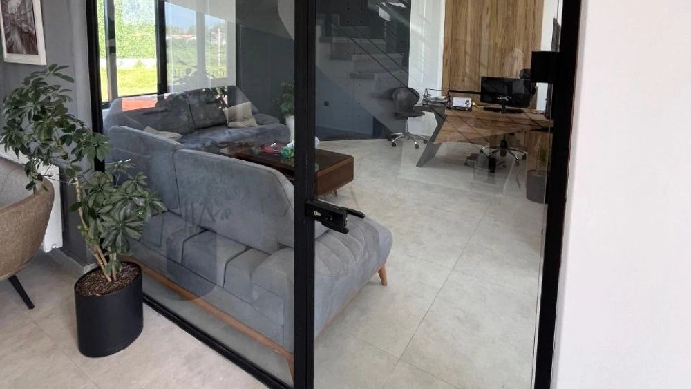 Implementation of glass partition in Rasht