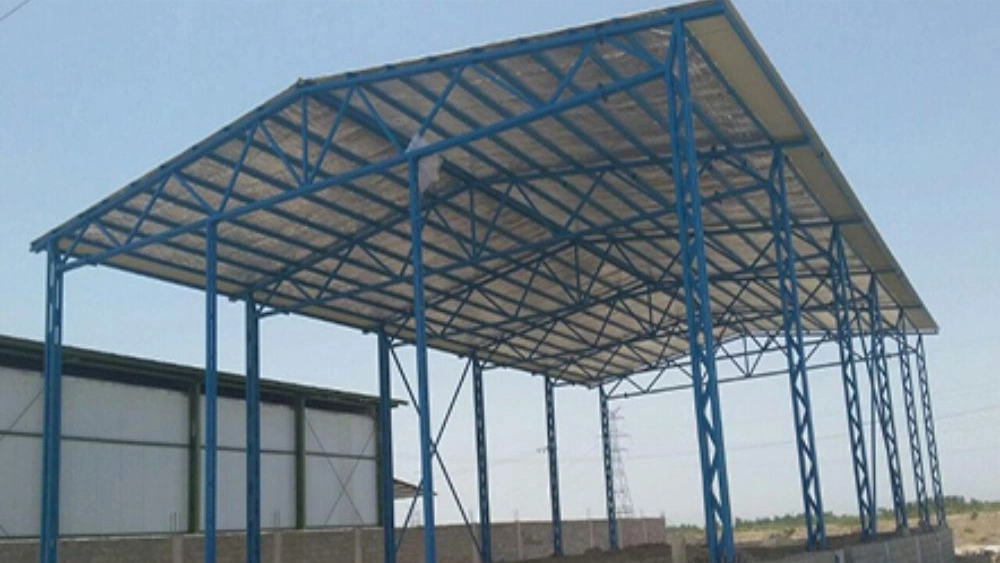 Roof repair and sealing of the shed roof in Isfahan