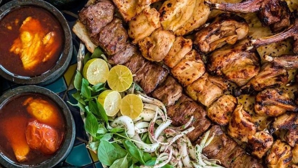 Cyrus restaurant in Nowshahr