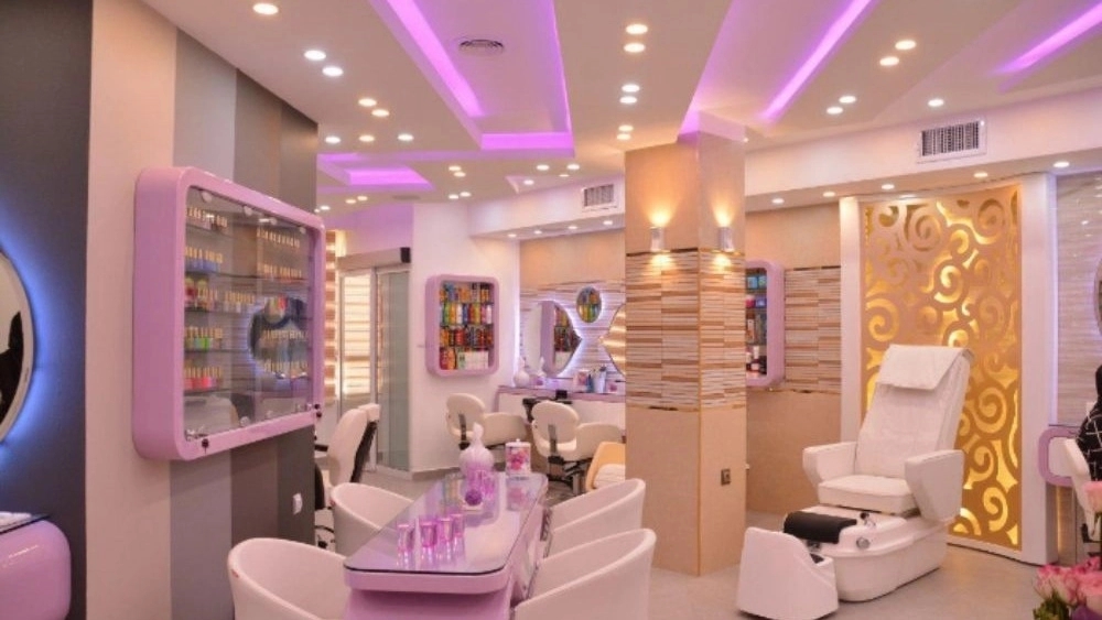 Lily Arjamandzadeh hair salon in Varamin