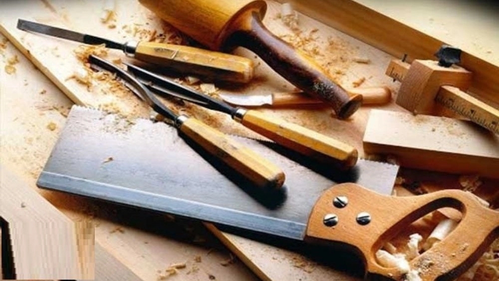 Ranjbar furniture tools, sale of furniture accessories, spray adhesive and sponge in Qom