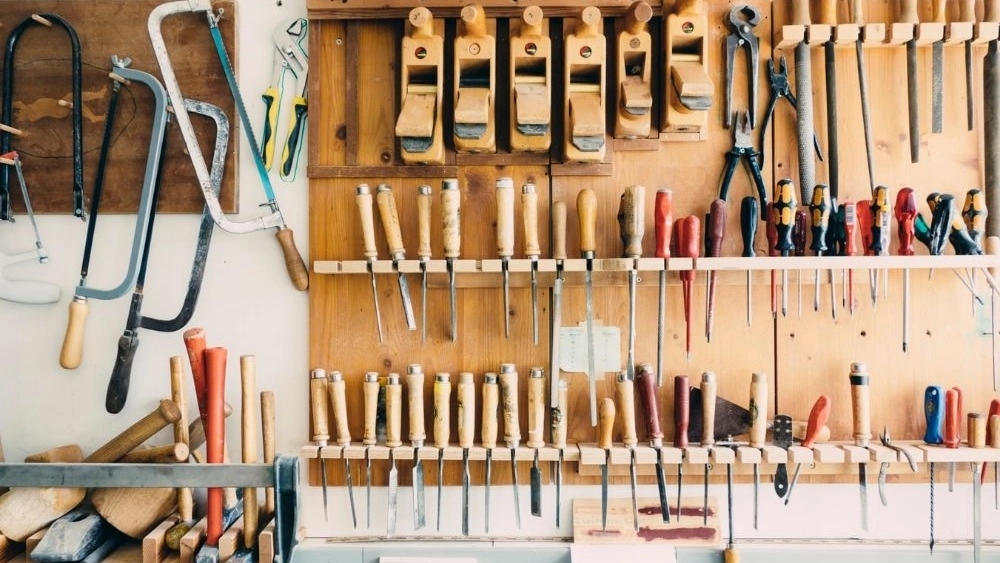 Ranjbar furniture tools in Qom