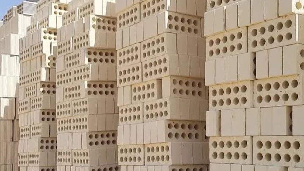 Production and sale of Lefton bricks in Isfahan