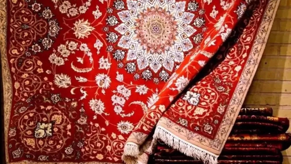 Sale and distribution of Kashan carpets