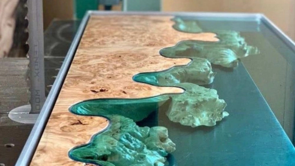 Epoxy resin: properties and applications