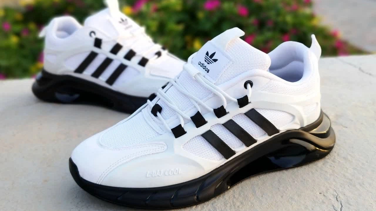 Sale of original men's shoes and sneakers