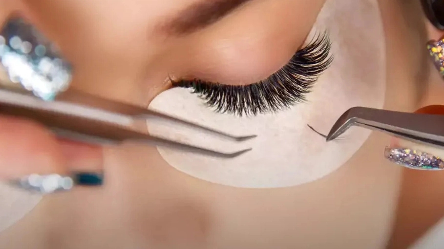 Types of eyelash extension models