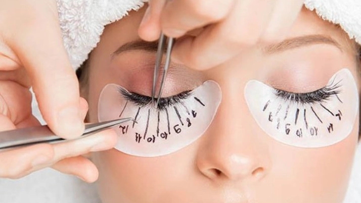 Rasht eyelash extension training