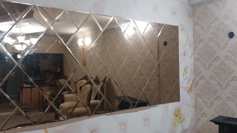 Application of decorative mirrors