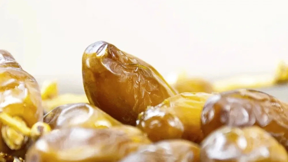 Buy fresh Bushehr Dehghani dates