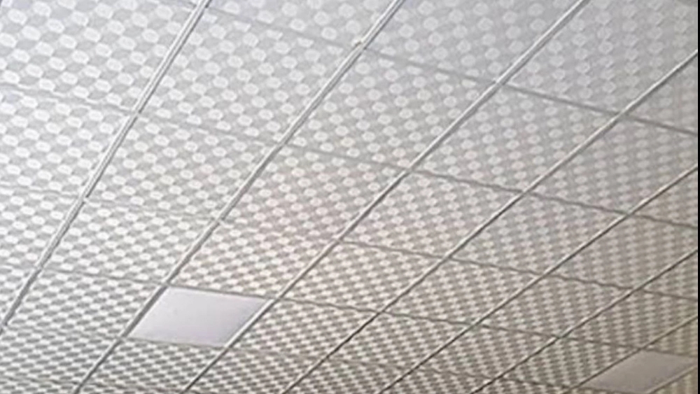 Installation and implementation of false ceiling in the middle