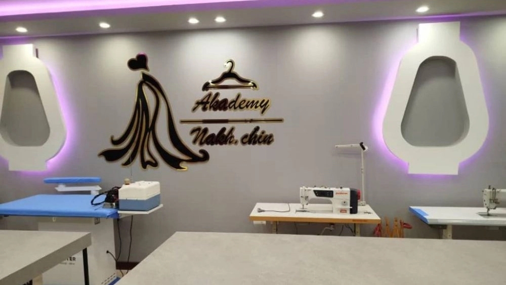 Nakhchin sewing school, teaching all kinds of sewing in Yazd