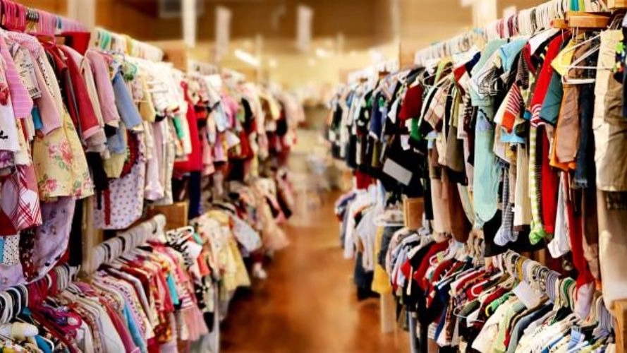 Shoeduzek store, wholesale distribution and sale of shoe bags and clothes in Tehran
