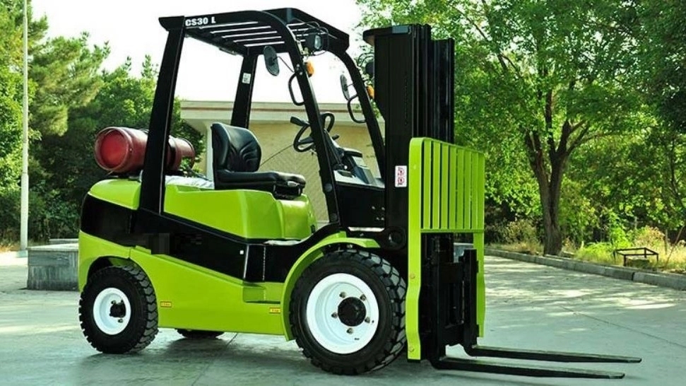 Forklift repair in Safadasht, Tehran