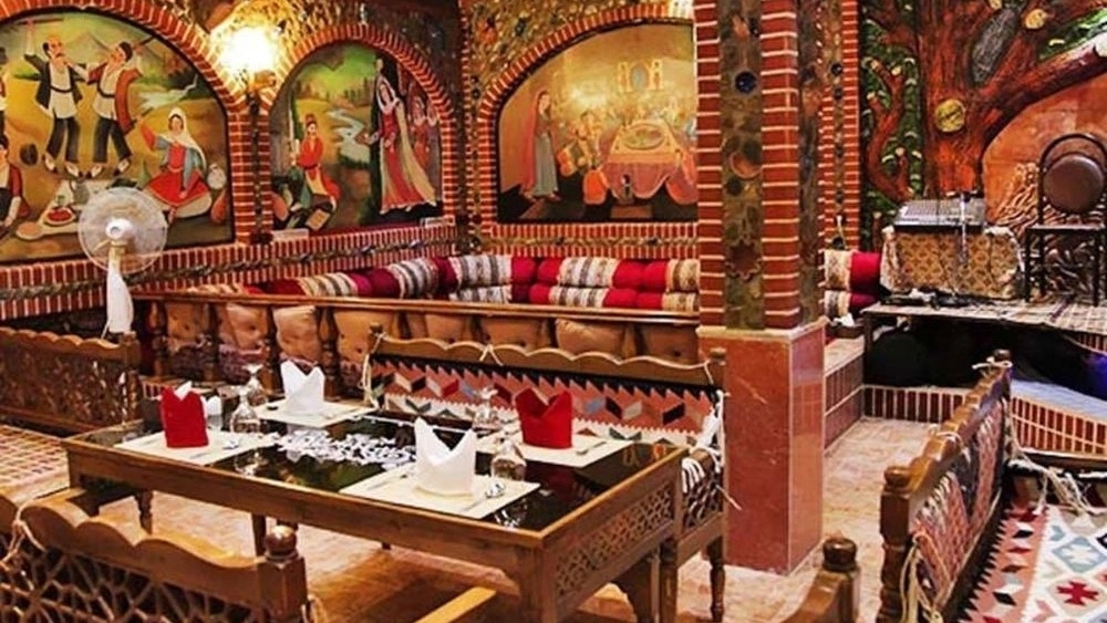 The difference between a restaurant and a traditional dining room
