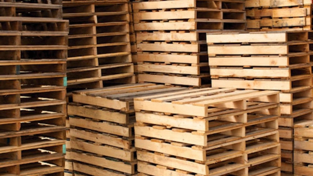 What is meant by wooden pallet?