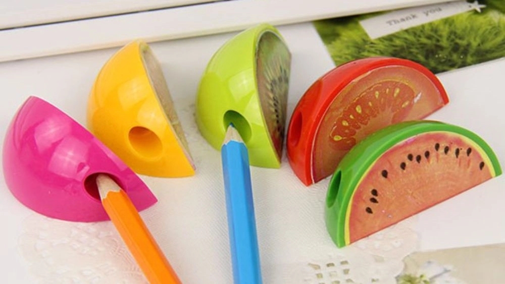 Sale of fantasy stationery in Rasht