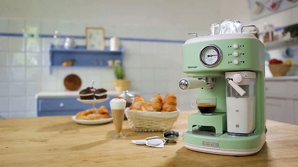 The difference between espresso machine and Amini commercial coffee maker