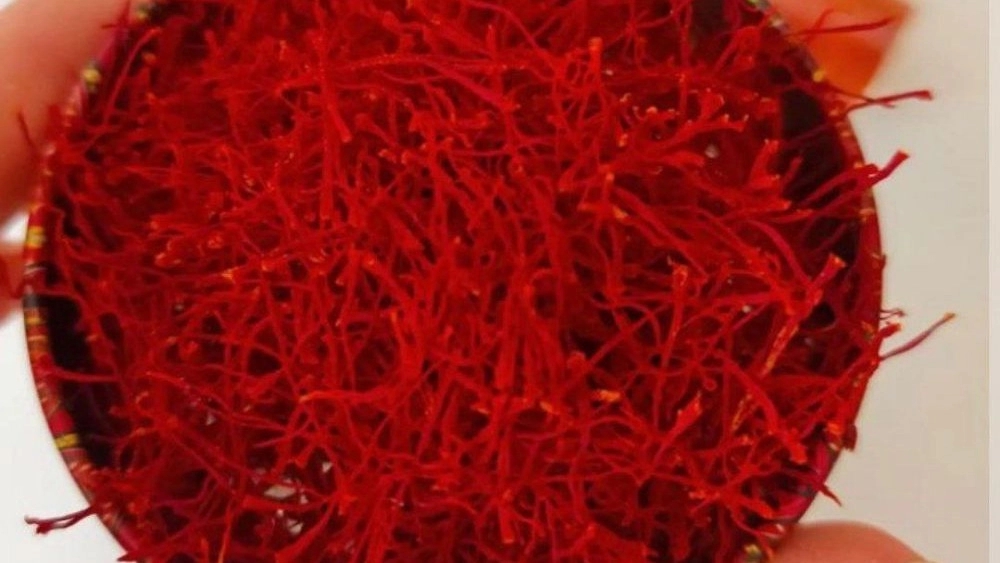 Sale of saffron in dry bar in Sarbadaran