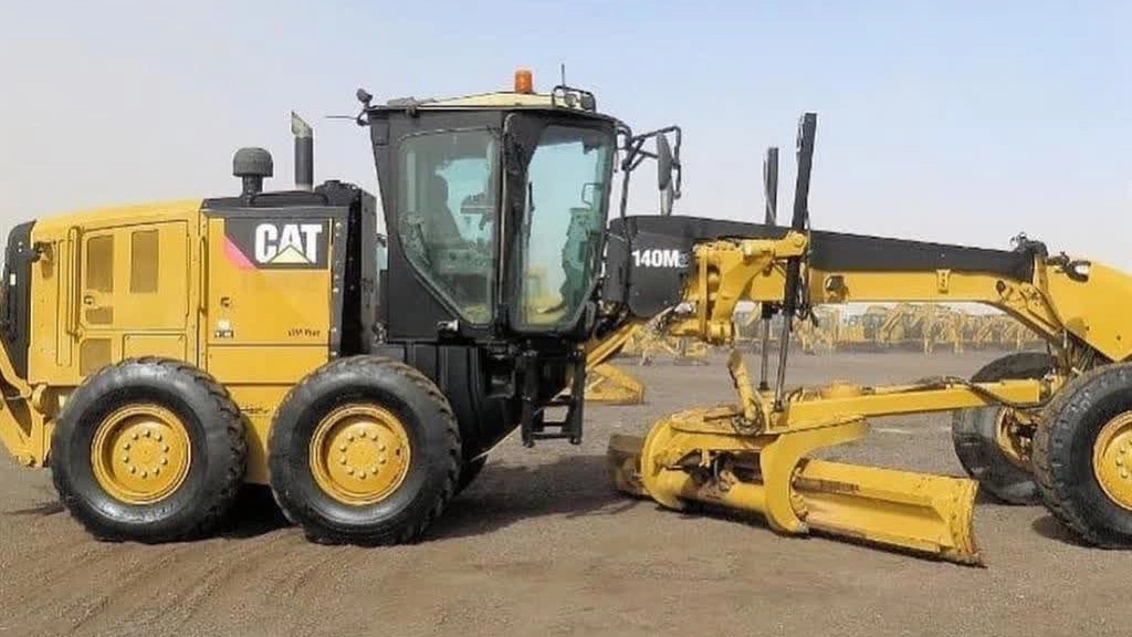 Hossein Delfan road construction machinery, rental of mini excavators and bobcats in Pasdaran, Tehran