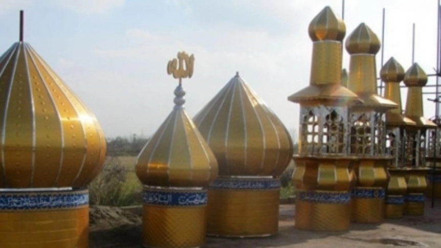 Construction of domes and garlands in Babylon