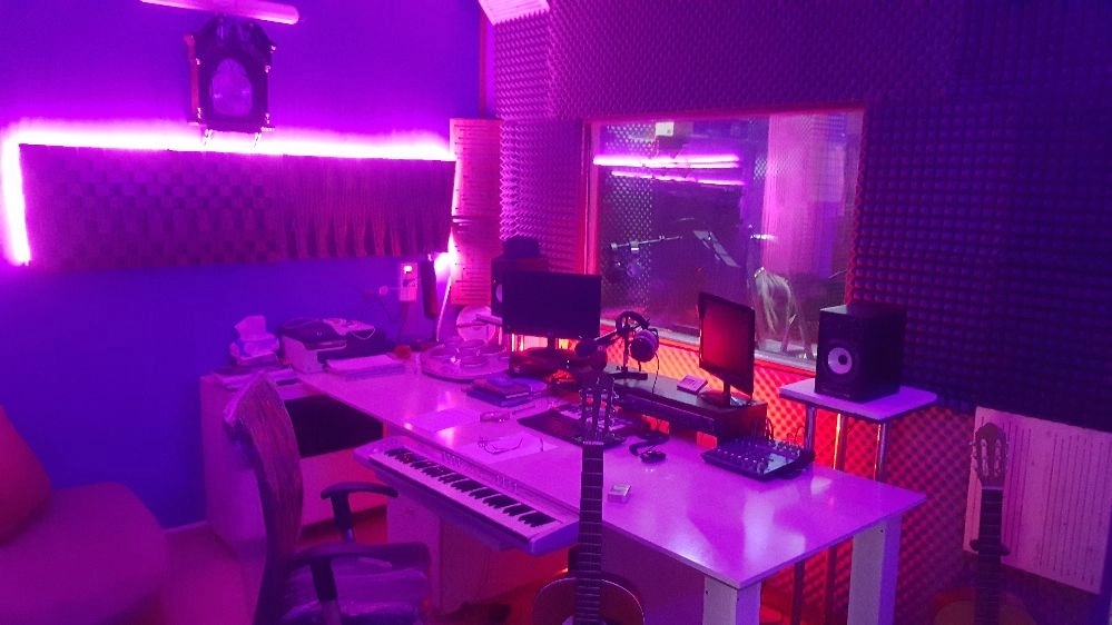 Nakissa Sound Studio, composition, audio and video recording in Sari