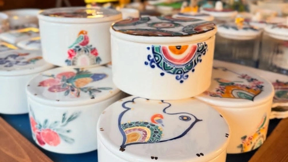 Mehraban Gallery, sale of lampshade handicrafts in Lavasan