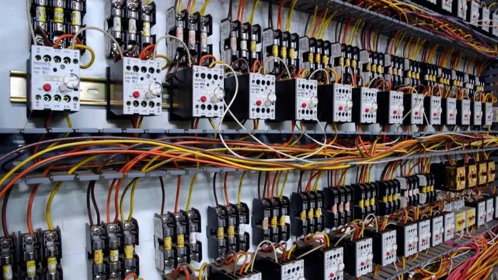 Design and installation of Pakdasht industrial switchboard