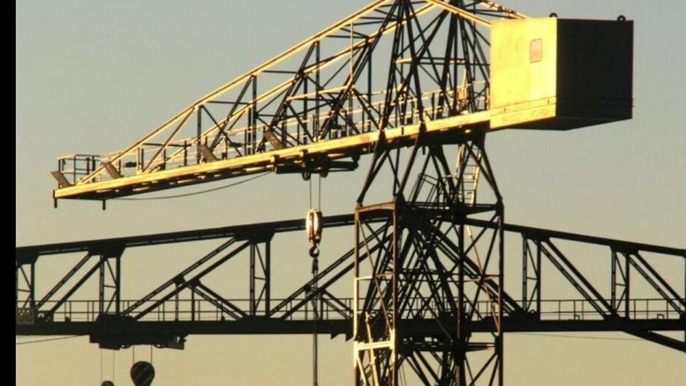 Lashgari Crane Tower in Tehran
