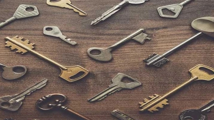 Mithaq key making around the clock, making switches for Iranian and foreign cars in Rasht