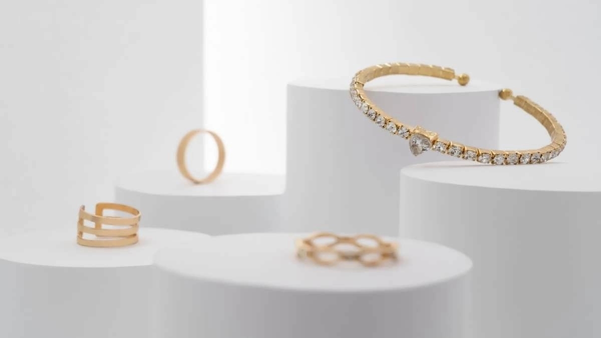 Wave jewelry in Tehran