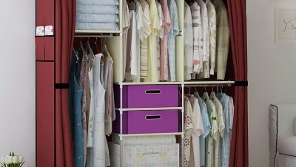The advantages of using a canvas closet
