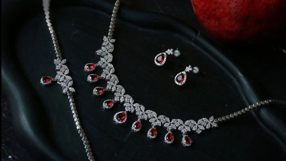 Getting to know the unique properties of silver for men